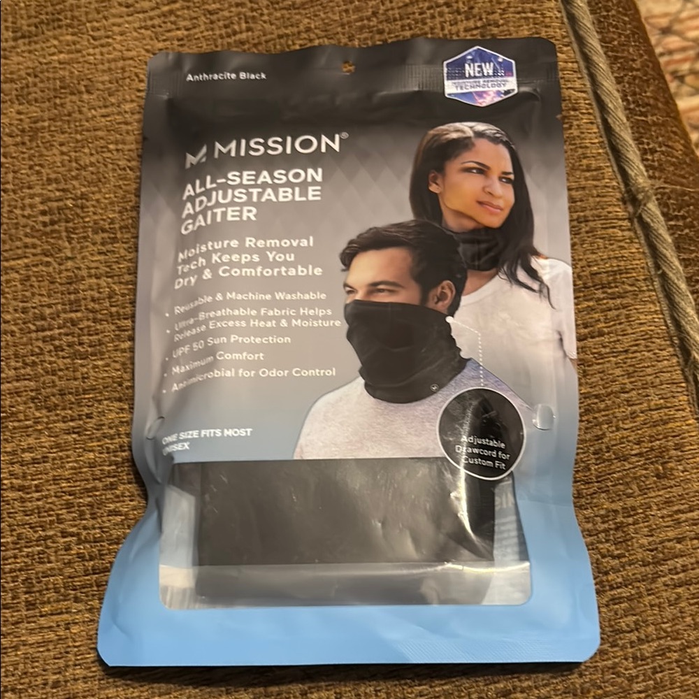 New Mission All Season Adjustable Gaiter, Black